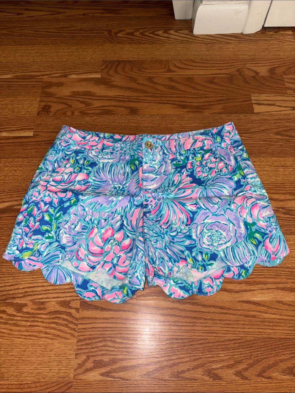 Lilly Pulitzer Floral Scallop Hem Blue & Pink Women’s Shorts